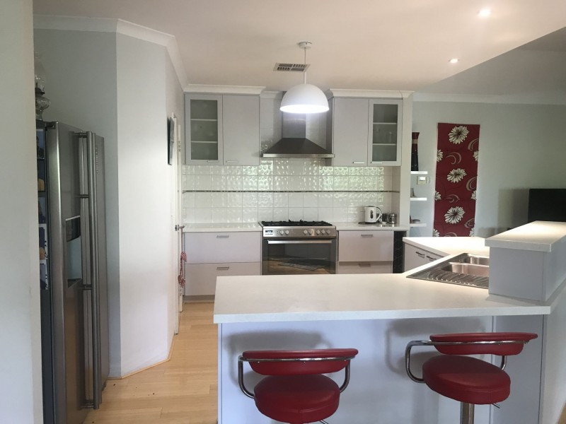 16 Lemon Gum Drive, Baldivis WA 6171