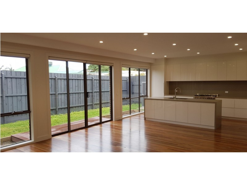 2/24 Barrani St, Bentleigh East VIC 3165