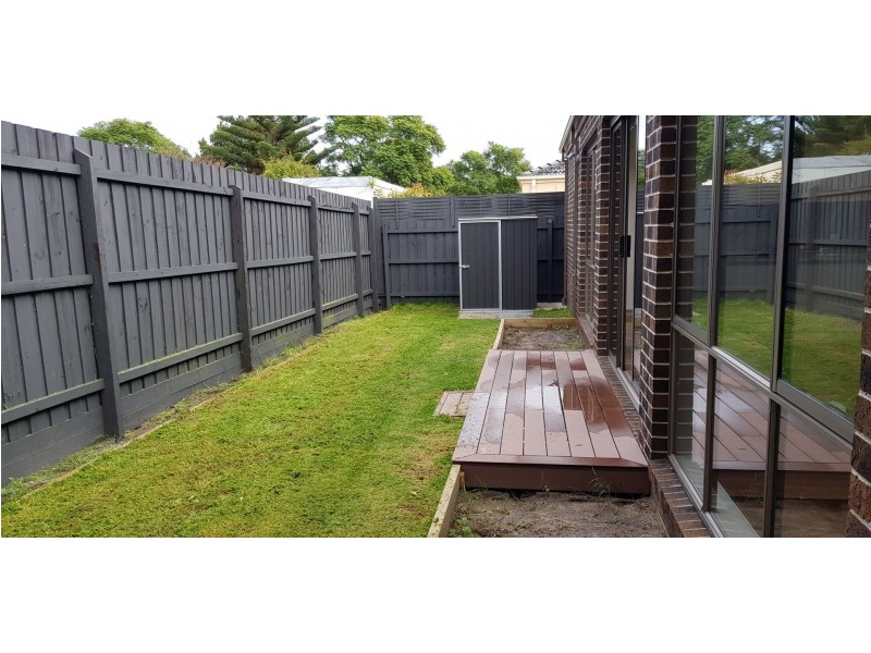 2/24 Barrani St, Bentleigh East VIC 3165