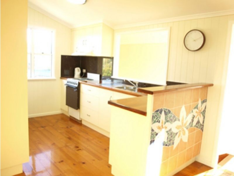 16 Lloyd Street, West Mackay QLD 4740