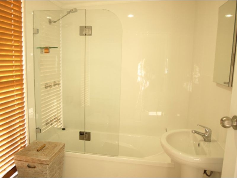 16 Lloyd Street, West Mackay QLD 4740