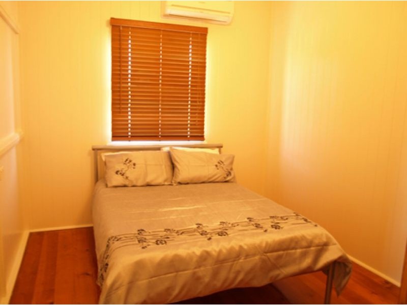 16 Lloyd Street, West Mackay QLD 4740