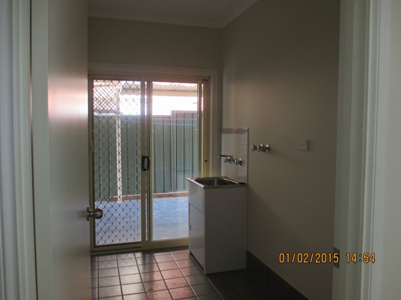 8 Heard Avenue, Mawson Lakes SA 5095