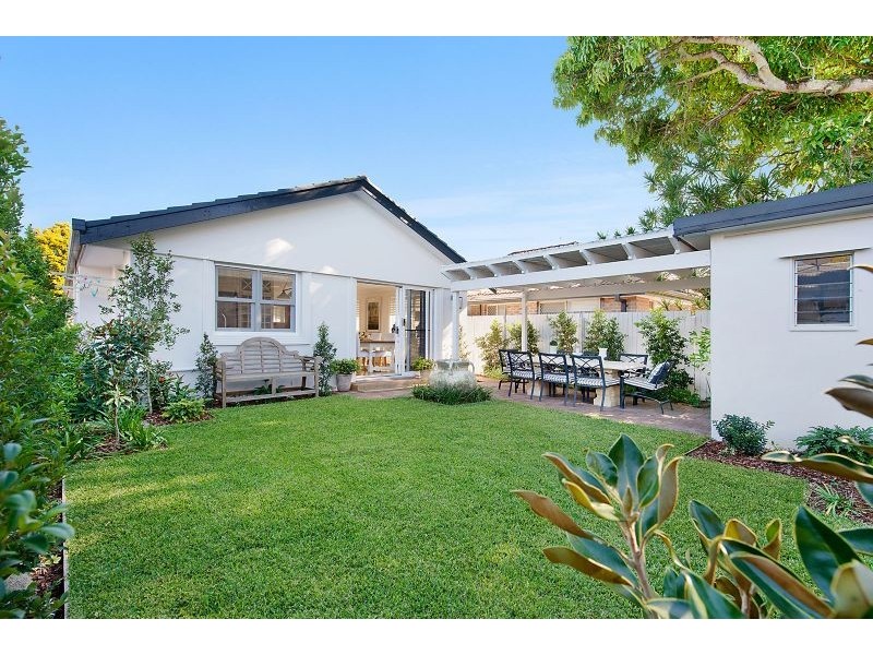 1 Franz Road, Clayfield QLD 4011