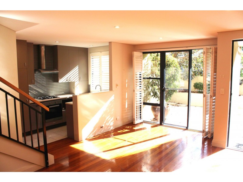 1/2 Armstrong St, Willoughby NSW 2068