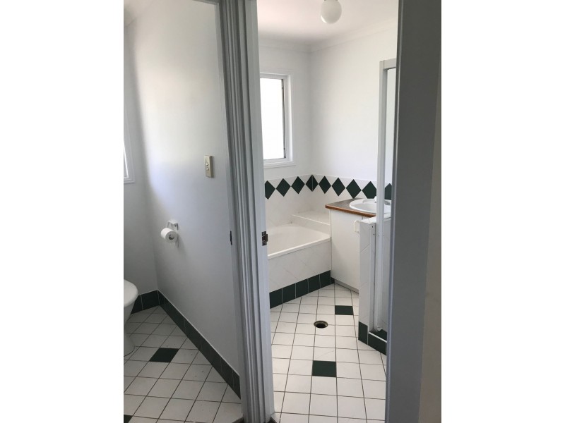 20 Susan Close, River Heads QLD 4655