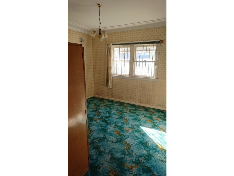 19 Normanby Street, Fairfield East NSW 2165