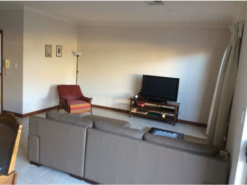 18a Yalpara Ave, Seaton SA 5023