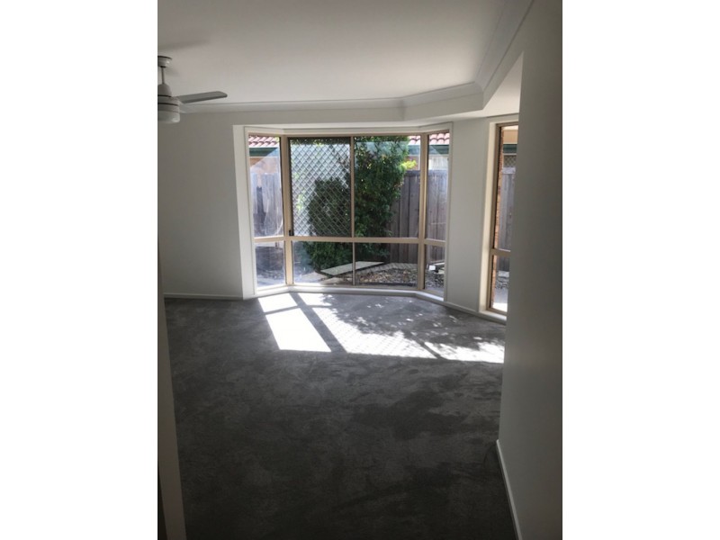 54 Regency Drive, Regents Park QLD 4118