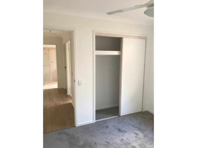 54 Regency Drive, Regents Park QLD 4118