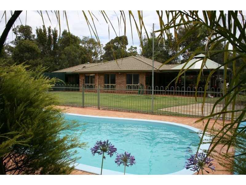 21 Australind Road, Australind WA 6233