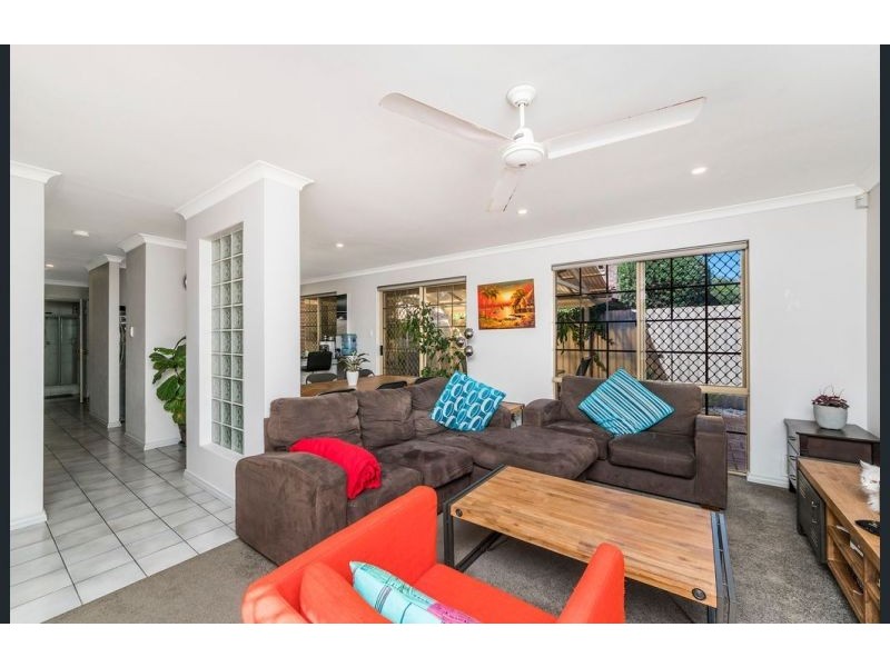 1/12 Gwenyfred Road, Kensington WA 6151