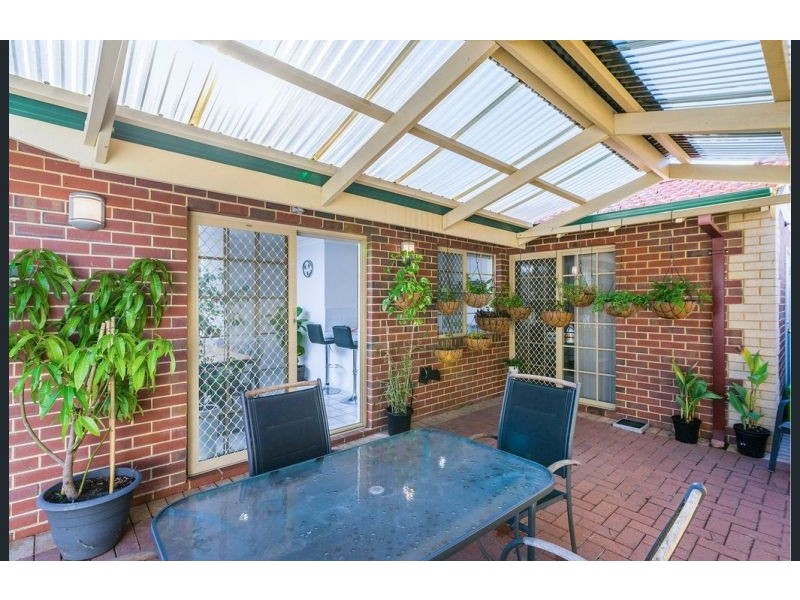 1/12 Gwenyfred Road, Kensington WA 6151