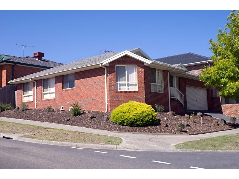 2 Loxton Terrace, Epping VIC 3076