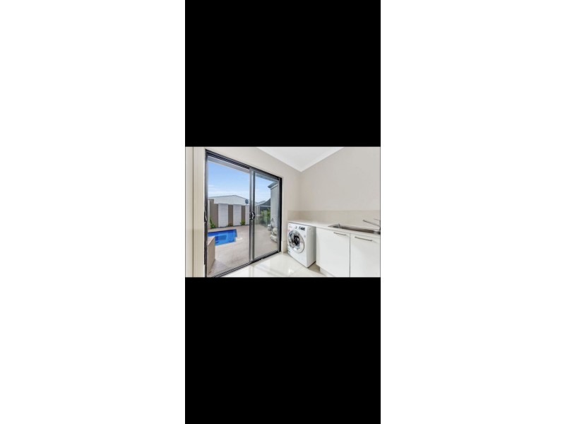 15 Warrior pass, Madora Bay WA 6210