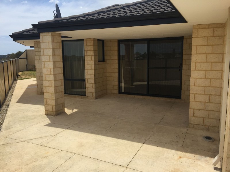 1 Verdello way, Pearsall WA 6065