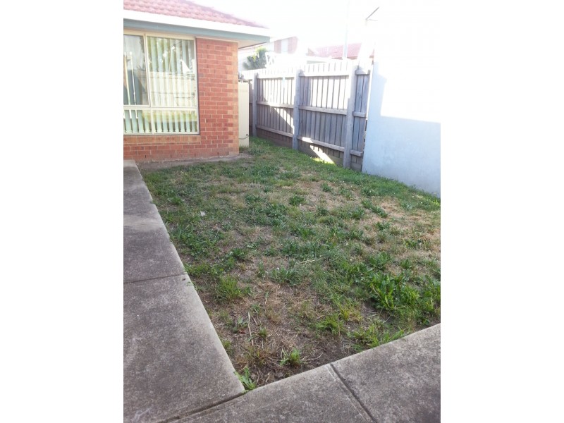 1/6 Portsmouth Place, Epping VIC 3076