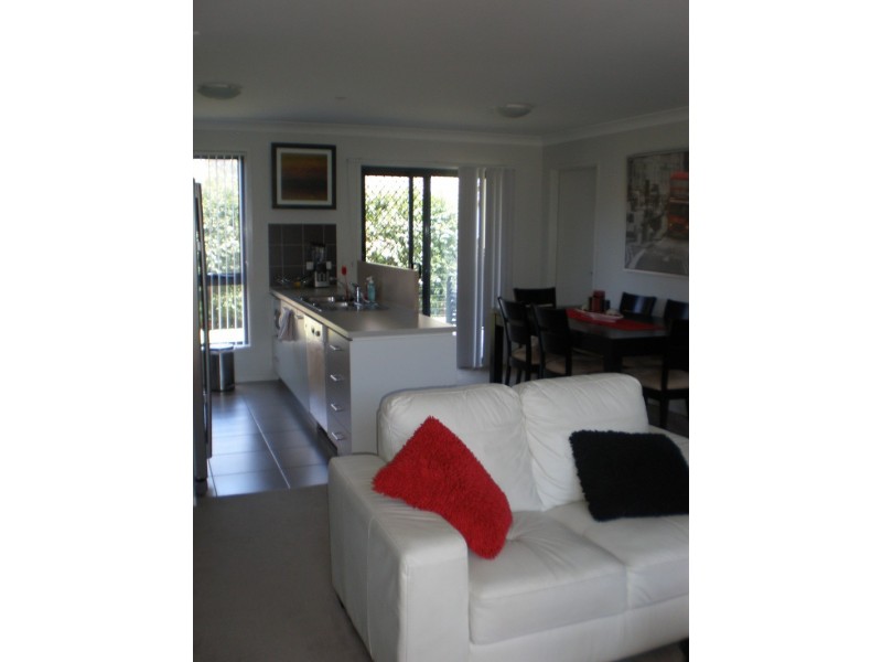 14 Greenwood Close, Hammondville NSW 2170