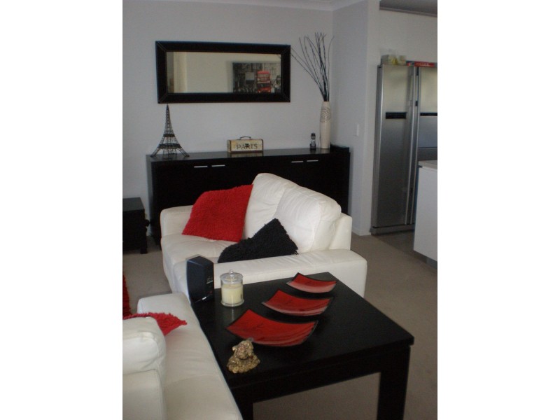 14 Greenwood Close, Hammondville NSW 2170