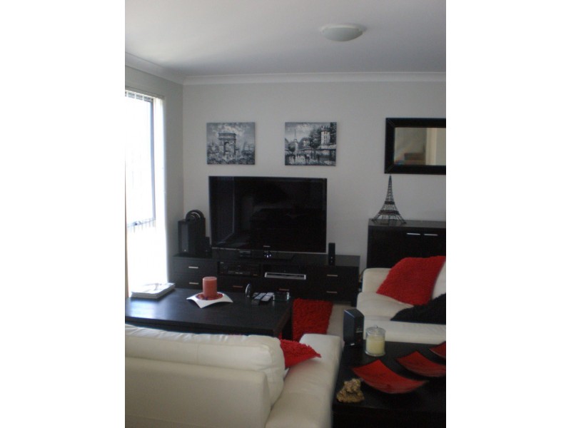 14 Greenwood Close, Hammondville NSW 2170