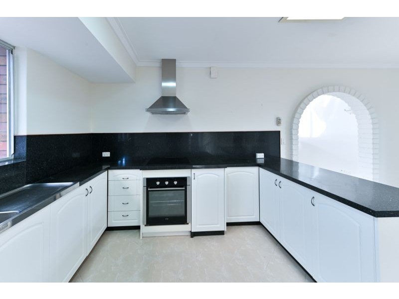 5B Gemmel Way, Hillarys WA 6025