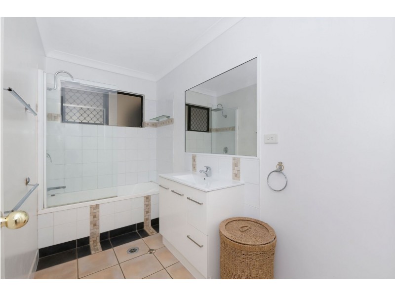 52 Greenwood Drive, Kirwan QLD 4817