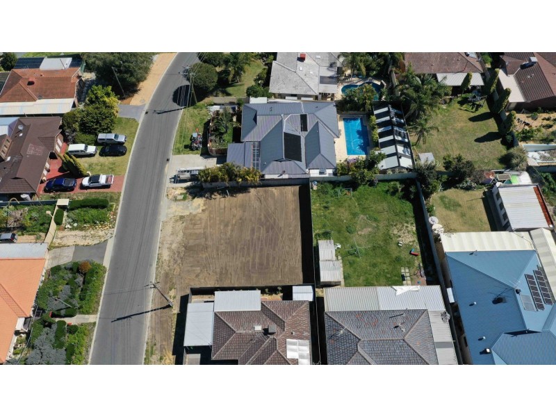 5 Cooma St, Wanneroo WA 6065