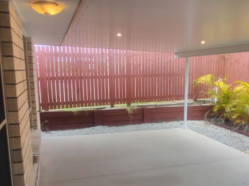 1/3 Edward St, One Mile QLD 4305