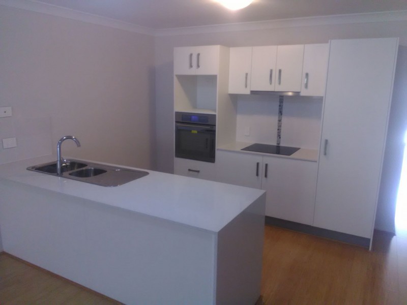 1/3 Edward St, One Mile QLD 4305