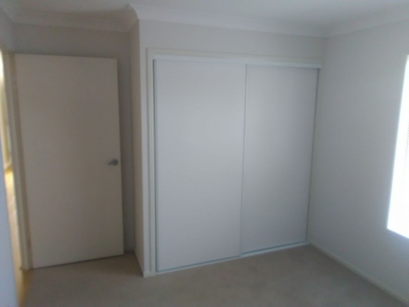 1/3 Edward St, One Mile QLD 4305