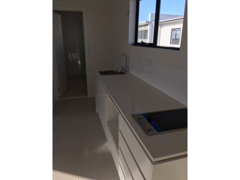 67a fairwater boulevard, Blacktown NSW 2148