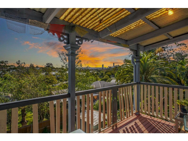 30 Majestic Outlook, Seven Hills QLD 4170