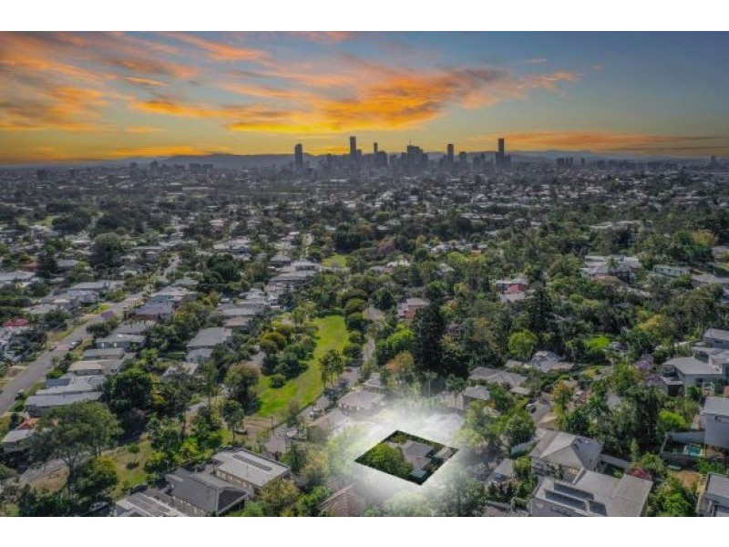 30 Majestic Outlook, Seven Hills QLD 4170