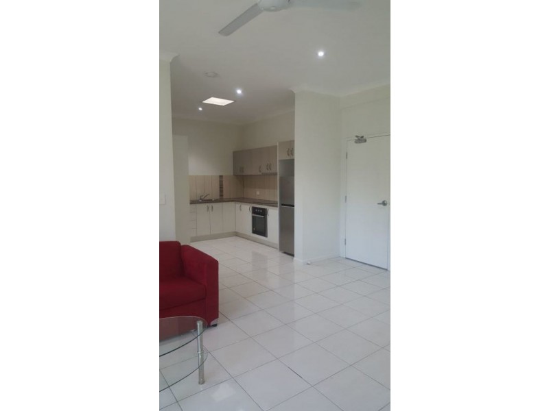 2/21 Denmans Camp Rd, Scarness QLD 4655