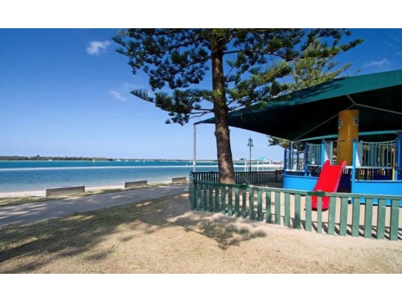 4/5 Taylor Street, Biggera Waters QLD 4216