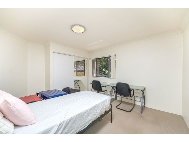 65/300 Sir Fred Schonell Drive, St Lucia QLD 4067