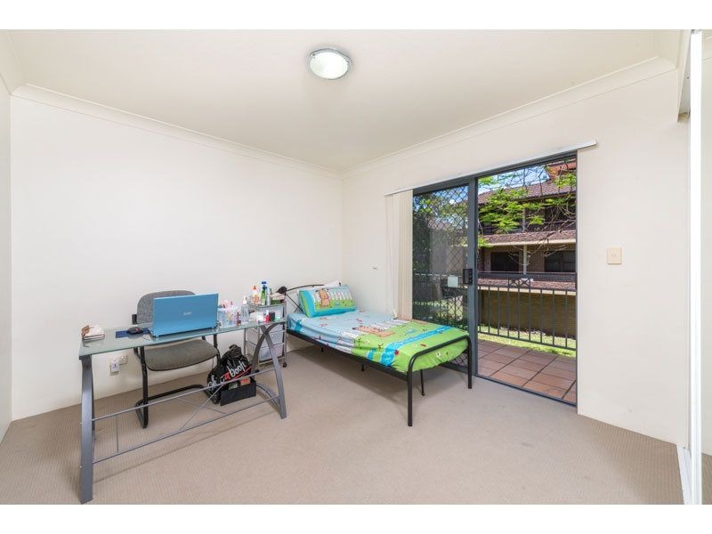 65/300 Sir Fred Schonell Drive, St Lucia QLD 4067