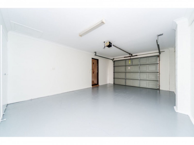 126 Wilson St, Labrador QLD 4215