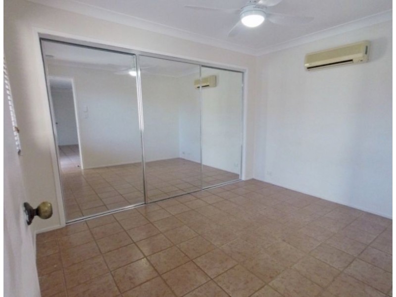 126 Wilson St, Labrador QLD 4215