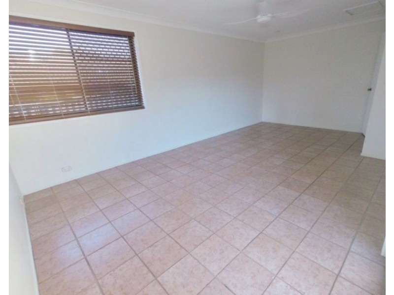 126 Wilson St, Labrador QLD 4215