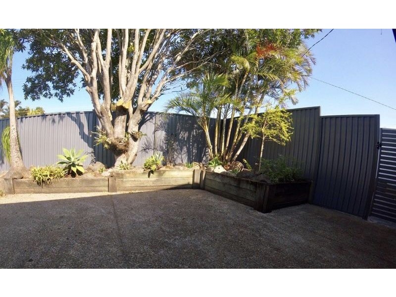 126 Wilson St, Labrador QLD 4215