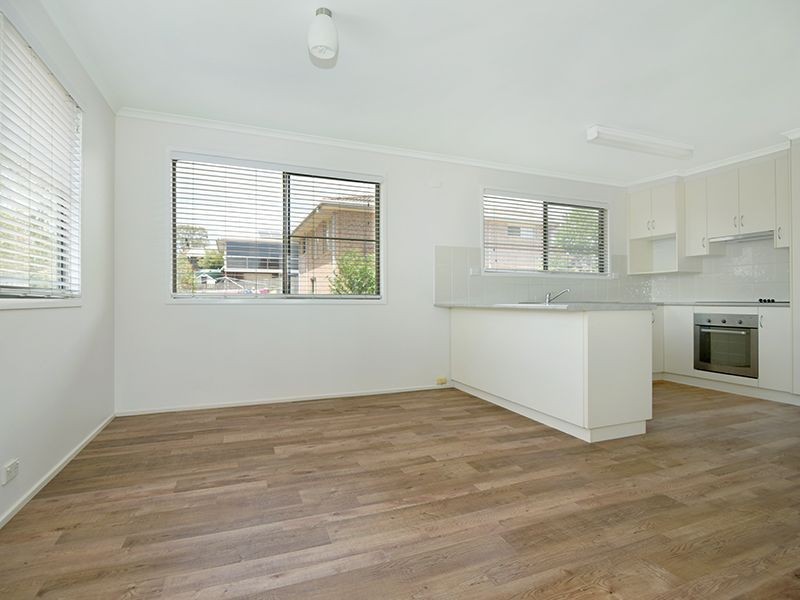 16 Hoey St, Kearneys Spring QLD 4350