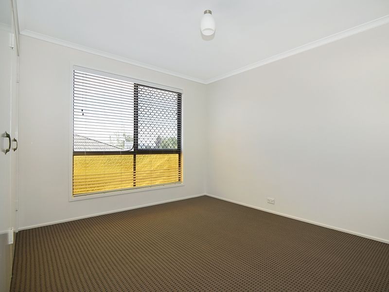 16 Hoey St, Kearneys Spring QLD 4350