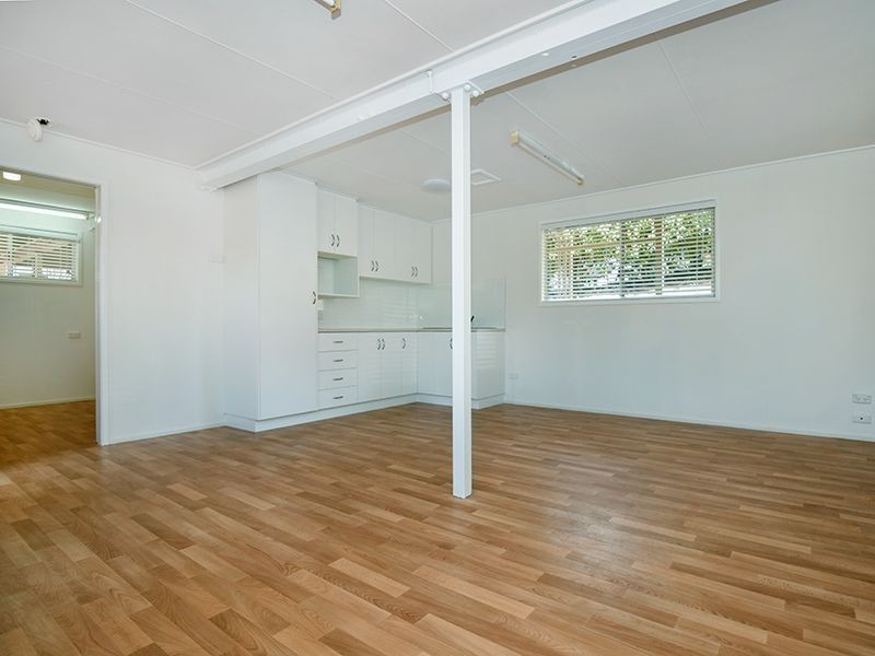 16 Hoey St, Kearneys Spring QLD 4350