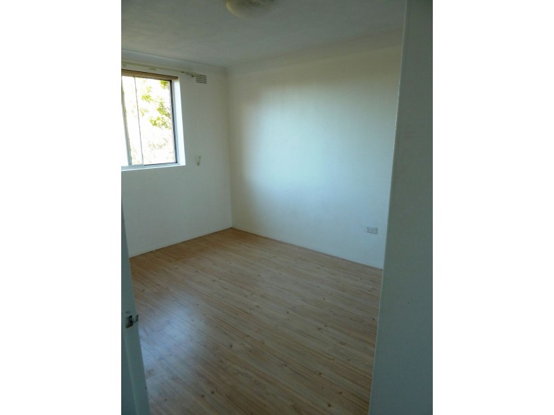 2/25 Kembla St, Balgownie NSW 2519