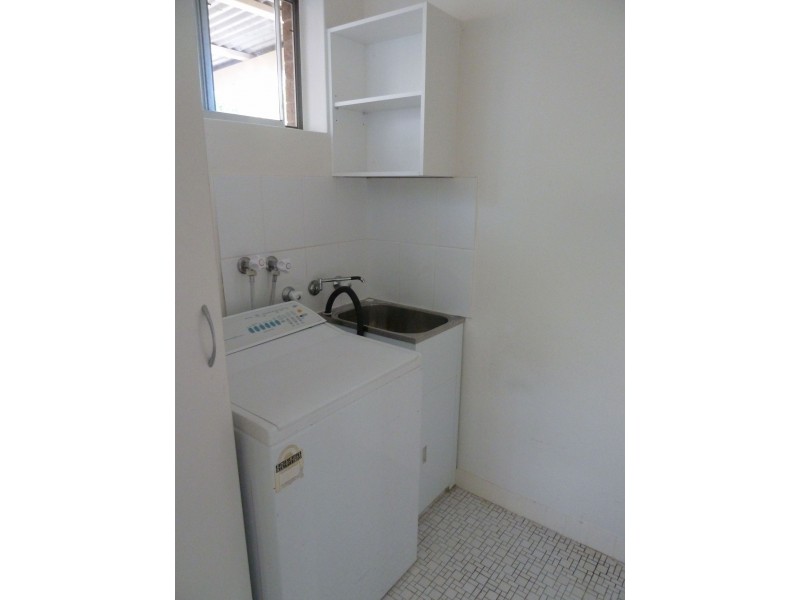 2/25 Kembla St, Balgownie NSW 2519