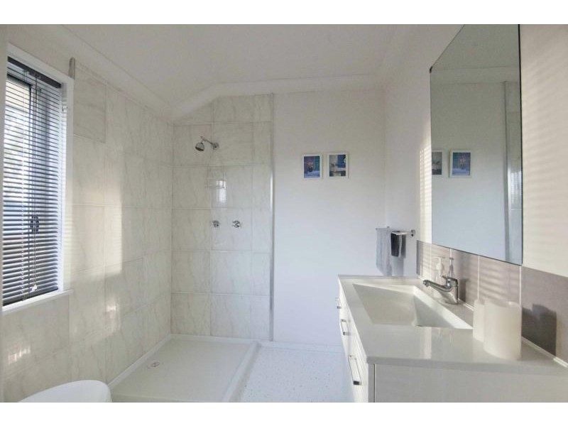 177 Canaipa Point Dve, Russell Island QLD 4184