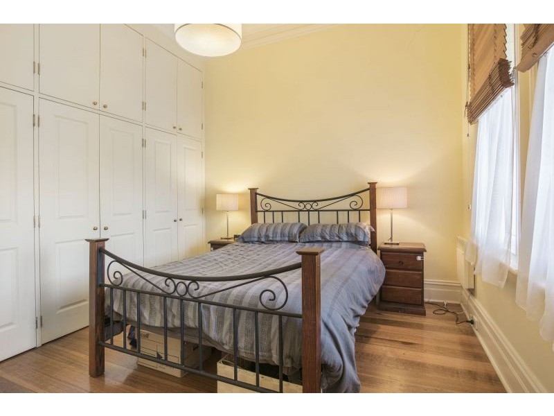 16 Tennyson St, Kensington VIC 3031