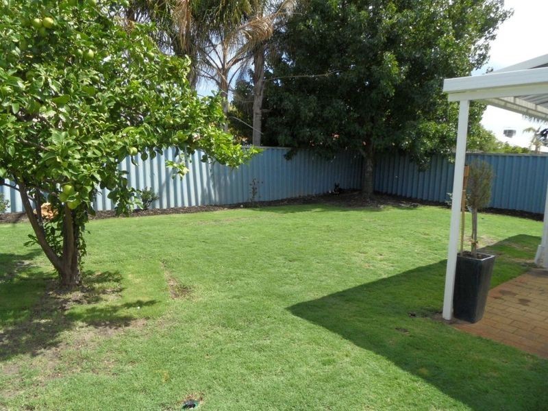 8 Arches Loop, Ballajura WA 6066