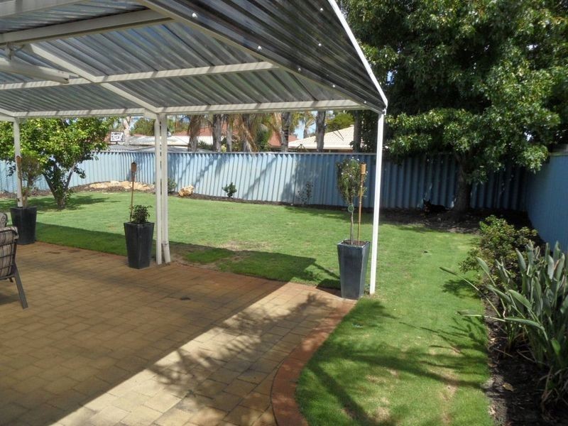 8 Arches Loop, Ballajura WA 6066